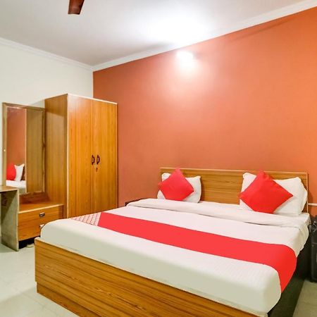 Oyo Hotel R K Residency Gurgaon Exterior foto