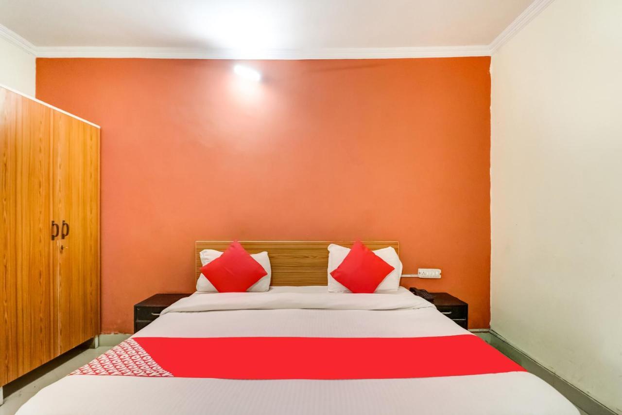 Oyo Hotel R K Residency Gurgaon Exterior foto